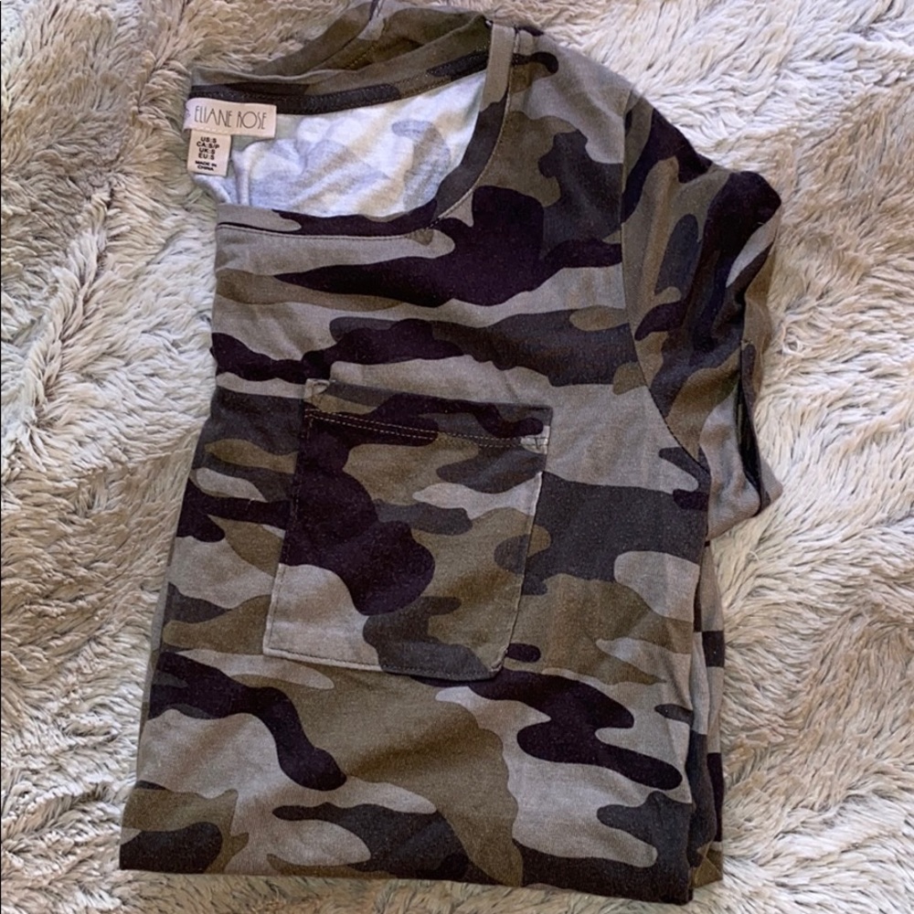 Women’s Camouflage T-shirt